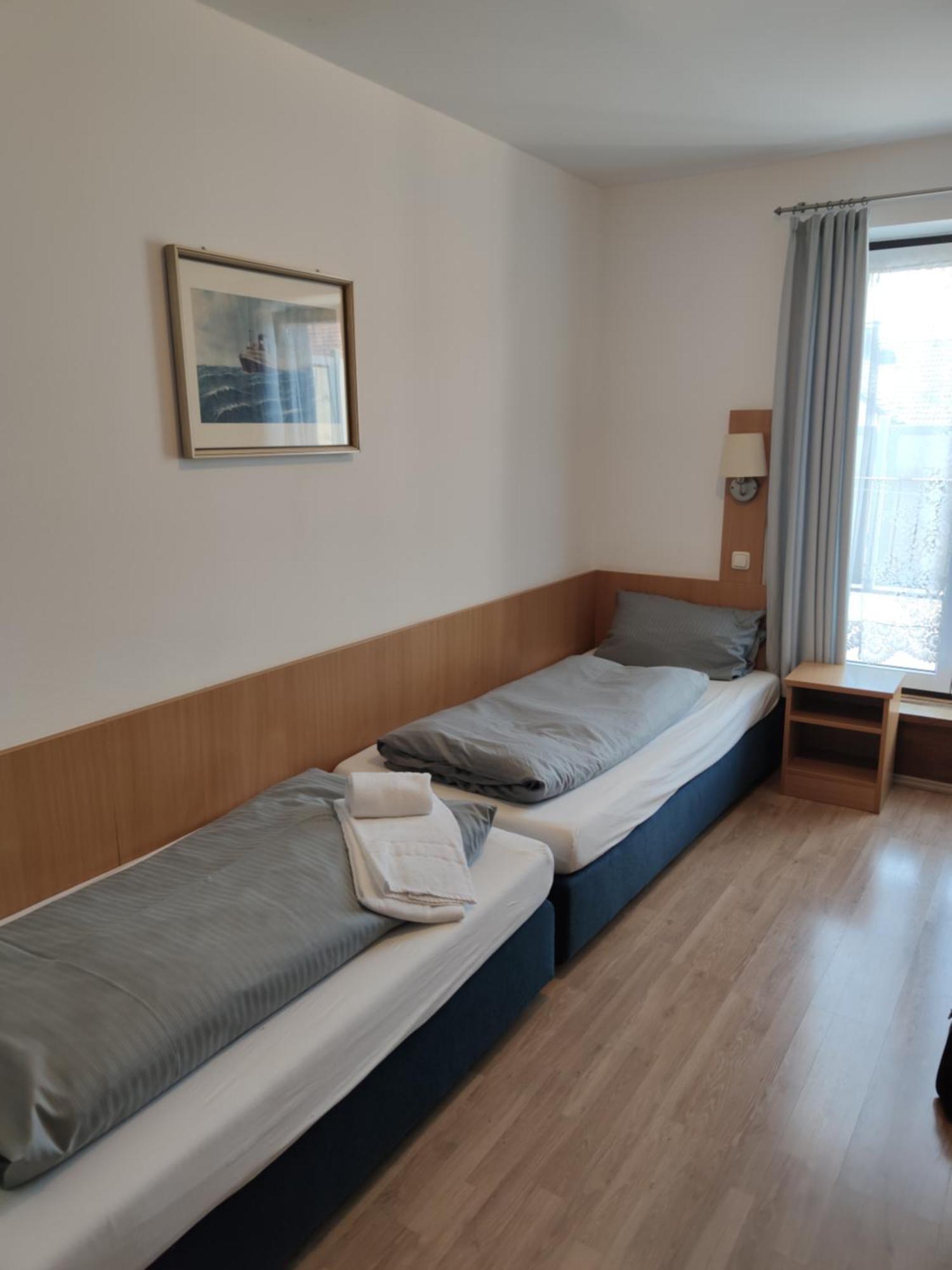 Pension Dorfstrasse 6 Stetten  Buitenkant foto